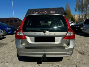 Volvo V70 III Kombi 1.6 T4 180KM 2013 Volvo V70 Volvo V70 1,6 Benzyna Automat Zamiana 1.6 Benzyna 180KM, zdjęcie 5