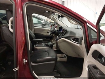 Chrysler Pacifica II 2022 Chrysler Pacifica Hybrid Touring L 2022 3.6l 3.6 Hybryda 260KM, zdjęcie 9