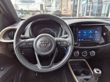 Toyota Aygo X 1.1 VVT-i 72KM 2025 Toyota Aygo X 1.0 VVTi Style 1.0 VVTi Style Salon, zdjęcie 14