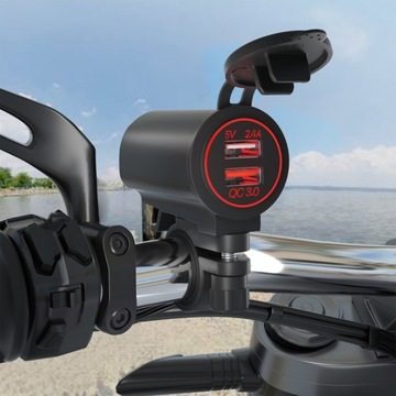 ЗАРЯДНОЕ УСТРОЙСТВО ДЛЯ МОТОЦИКЛА + КНОПКА + 2xUSB КРАСНЫЙ СВЕТ