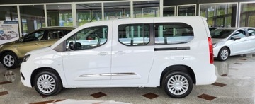 Toyota 2022 Toyota Proace City Verso Proace City Verso Long 7foteli 130KM z polskiego, zdjęcie 20