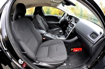 Volvo V40 II Hatchback Facelifting 2.0 D2 120KM 2017 Volvo V40 2,0 D2 2017 Rok Lift Full Led, zdjęcie 8