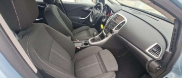 Opel Astra J Hatchback 5d 1.4 Turbo ECOTEC 140KM 2010 Opel Astra Opel Astra 1.4 Turbo Cosmo 1.4 Benzyna 140KM, zdjęcie 7