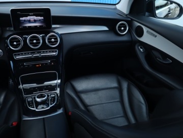 Mercedes GLC C253 SUV 2.1 220 d 170KM 2018 Mercedes GLC GLC 220 d 4MATIC, Salon Polska, zdjęcie 7