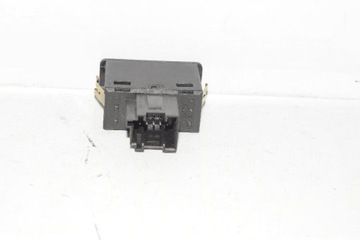 PŘÍDAVNÉ SPONA MULTIMEDIA (AUX/USB) BMW X5 (E53) 8368346 2005