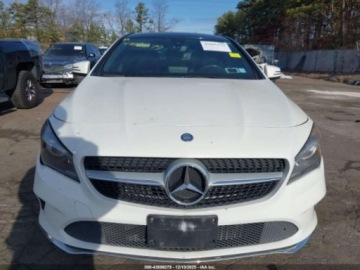 Mercedes CLA C117 2017 Mercedes-Benz CLA 2017 r., 2,0L 250 4MATIC 2.0 Benzyna 208KM, zdjęcie 1