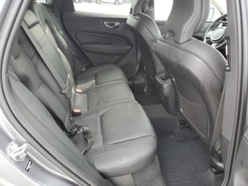 Volvo XC60 II 2021 Volvo XC 60 Volvo XC60 T5 AWD Momentum 2.0 Benzyna 258KM, zdjęcie 9