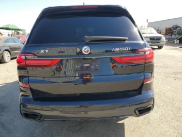 BMW X7 2022 BMW X7 M50i 2022 4.4l 4.4 Benzyna 523KM, zdjęcie 2