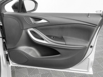 Opel Astra K Sportstourer Facelifting 1.2 Turbo 130KM 2021 Opel Astra GD448YV#1.2 T Edition 2 stref klima, zdjęcie 27