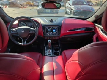 Maserati Levante 2023 Maserati Levante 2023, 3.0L, 4x4, GT 3.0 Benzyna 345KM, zdjęcie 11