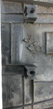 НАКЛАДКА ТРЕУГОЛЬНИКА R или L ЗАДНЯЯ БОКОВАЯ ВЕРТИКАЛЬНАЯ ДВЕРЬ LANOS 96304734