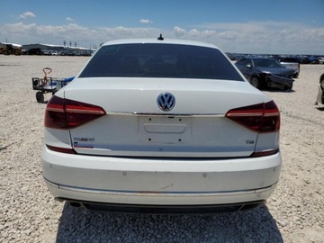 Volkswagen Passat B8 2019 Volkswagen Passat SE R-Line 2019 2.0l 2.0 Benzyna 147KM, zdjęcie 2