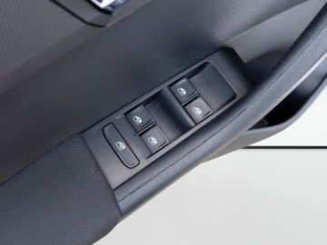 Skoda Fabia III Kombi Facelifting 1.0 TSI 95KM 2021 Skoda Fabia 1.0TSI 95KM Ambition SalonPL SerwisASO Kessy Kamera SmartLink, zdjęcie 17