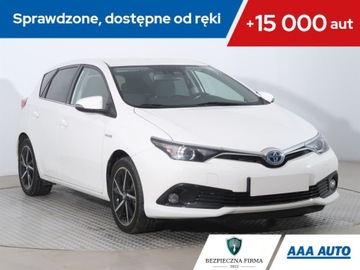 Toyota Auris II Hatchback 5d Facelifting 1.8 Hybrid 136KM 2017 Toyota Auris Hybrid, Serwis ASO, Automat, Navi