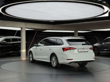 Skoda Octavia IV Kombi 2.0 TDI 150KM 2023 Skoda Octavia Ambition CarPlay Android Auto Kamera cofania Podgrzew. f, zdjęcie 2