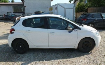 Peugeot 208 I 2018 Peugeot 208 1.2 Benzyna 68KM, zdjęcie 3