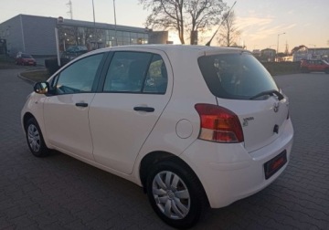 Toyota Yaris II Hatchback 5d 1.0 VVT-i 69KM 2009 Toyota Yaris Kupiony w Polsce - benzyna - klimatyzacja Benzyna 69KM, zdjęcie 9