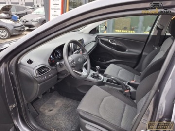 Hyundai i30 III Hatchback 1.6 CRDI DPF 95KM 2017 Hyundai i30 1,6 crdi klima elektryka alu wspomaganie oplacony 1.6 Diesel, zdjęcie 9