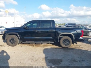 Toyota Tundra II 2024 Toyota Tundra 2024r., SR5, od ubezpieczalni 3.4 Benzyna 389KM, zdjęcie 3