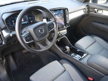 Volvo XC40 Crossover Facelifting 2.0 B3 163KM 2025 VOLVO XC40 B3 Plus Dark Suv 2.0 163KM 2025, zdjęcie 7