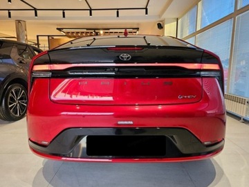 Toyota Prius V (XW60) 2.0  Hybrid Dynamic Force Plug-in 223KM 2025 Od ręki - Executive 2.0 Plug-in Hybrid 223KM | Kamera 360!, zdjęcie 3