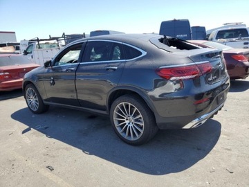 Mercedes GLC C253 2020 Mercedes-Benz GLC 2020 MERCEDES-BENZ GLC COUPE 300 4MATIC 2.0 Benzyna 255KM, zdjęcie 2