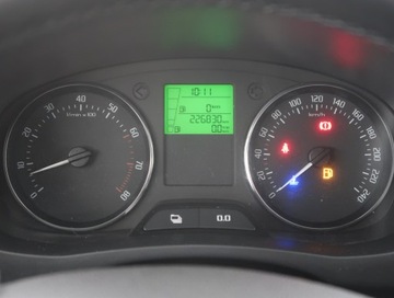 Skoda Roomster Mikrovan Facelifting 1.2 TSI 85KM 2010 Skoda Roomster 1.2 TSI, Klima, Klimatronic, zdjęcie 10