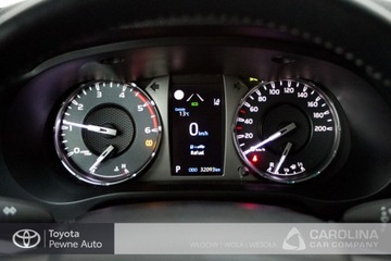 Toyota Hilux VIII Podwójna kabina Facelifting 2.8 D-4D 204KM 2024 Toyota Hilux 2.8 D-4D mHEV Double Cab Executive 4x, zdjęcie 3