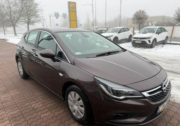 Opel Astra K Hatchback 5d 1.4 Turbo 125KM 2019 Opel Astra Enjoy 1.4 125KM MT6- niski przebieg 1.4 Benzyna 125KM