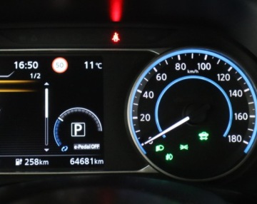 Nissan Leaf II Hatchback Elektryczny e+ 62kWh 218KM 2020 Nissan Leaf 62 kWh, Automat, VAT 23%, Skóra, Navi, zdjęcie 10