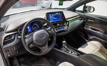 Toyota C-HR I Crossover Facelifting 2.0 Hybrid Dynamic Force 184KM 2021 Toyota C-HR 2.0 Hybrid Executive VIP 2.0 Hybryda 184KM, zdjęcie 8