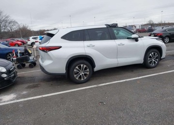 Toyota Highlander III 2024 Toyota Highlander 2024r., Xle, 2.4L, od ubezpieczalni 2.4 Benzyna 269KM, zdjęcie 4