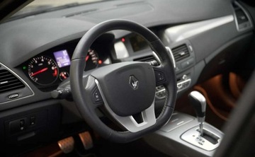 Renault Laguna III Hatchback 2.0T 16v 170KM 2011 Renault Laguna Renault Laguna 2.0 TCe 170 Initiale 2.0 Benzyna 170KM, zdjęcie 25