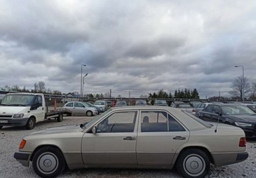 Mercedes W124 Sedan 2.0 D 75KM 1991 Mercedes-Benz W124 (1984-1993) Mercedes-Benz W124, zdjęcie 1