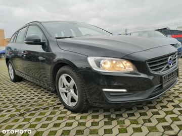 Volvo V60 I Kombi Facelifting 2.0 T3 DRIVE-E 152KM 2016 Volvo V60 I 2.0 T3 2,0, bezwypadkowy, zdjęcie 5