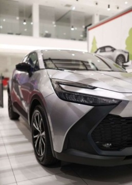 Toyota C-HR II SUV 1.8 Hybrid 140KM 2024 Toyota C-HR 1.8 Hybrid Style 1.8 Hybryda 140KM, zdjęcie 9