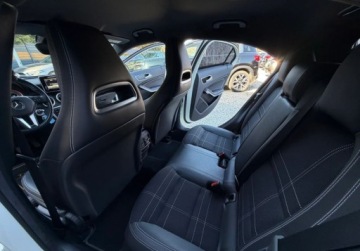 Mercedes Klasa A W176 Hatchback 5d Facelifting 200 156KM 2015 Mercedes-Benz Klasa A 1.6 156 KM gwarancja FABRYCZNY LAKIER bezwypadkow, zdjęcie 16