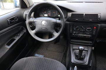 Volkswagen Passat B5 Kombi 1.8 20V 125KM 1998 VW Passat 1.8, Podgrzewane siedzienia, zdjęcie 6