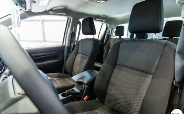 Toyota Hilux VIII Pojedyncza kabina Facelifting 2.4 D-4D 150KM 2024 Toyota Hilux Toyota Hilux 2.4 D-4D Double Cab DLX 4x4 2.4 Diesel 150KM, zdjęcie 24