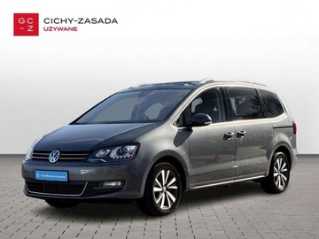 Volkswagen Sharan II Van Facelifting 1.4 TSI 150KM 2021 Volkswagen Sharan Highline Panorama Hak Tempomat ACC 7os Serwis ASO