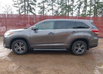 Toyota Highlander III 2023 Toyota Highlander 2023r., XLE, 2.4L, od ubezpieczalni 2.4 Benzyna 265KM, zdjęcie 4