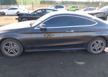 Mercedes Klasa C W205 Coupe Facelifting 2.0 300 258KM 2019 Mercedes-Benz Klasa C MERCEDES-BENZ C 300 4MATIC 2.0 Benzyna 259KM, zdjęcie 5