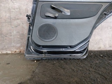 DVEŘE KOMPLETNÍ PRAVÝ ZADNÍ VW GOLF IV HB 5D Z4Z4