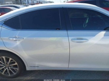 Lexus ES VII (XV70) 2022 Lexus ES 2022 Lexus ES 300h FWD 2.5 Benzyna 176KM, zdjęcie 1