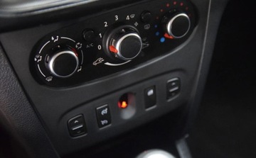 Dacia Sandero II Hatchback 5d Facelifting 0.9 TCe 90KM 2017 Dacia Sandero Stepway Benzyna Klimatyzacja Duze radio Zarejestrowany 90KM, zdjęcie 13