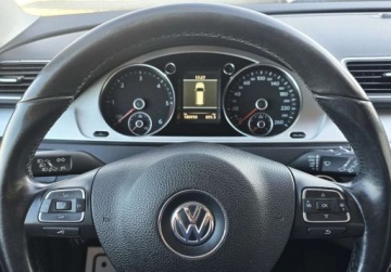 Volkswagen Passat B7 Variant 2.0 TDI CR DPF BlueMotion 140KM 2011 Volkswagen Passat Sliczny 2.0 TDI Bogata Wersja ORYGINAL Zadbany NISKI PRZ, zdjęcie 17