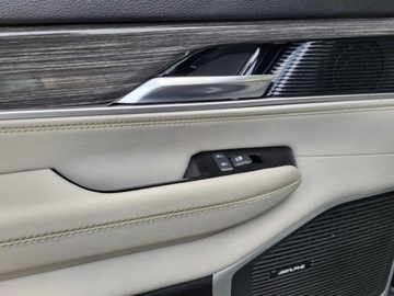 Jeep Wagoneer II 2022 Jeep wagoneer SERIES III * V8 HEMI 5,7l 392KM eTorque + LPG * Dokumentacja, zdjęcie 23