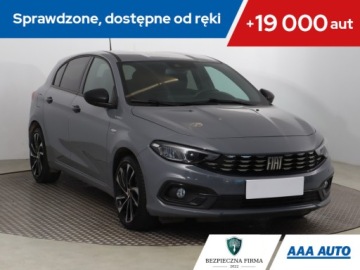 Fiat Tipo II Hatchback Facelifting 1.0 T3 Turbo 100KM 2021 Fiat Tipo 1.0 FireFly, Salon Polska