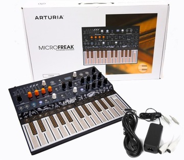 Arturia MicroFreak SYNTEZATOR + KABLE MIDI