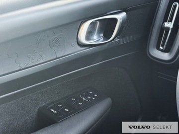 Volvo XC40 Crossover Facelifting 1.5 T2 129KM 2023 Volvo XC 40 T2 Essential | Salon PL | Bezwypadkowy, zdjęcie 27